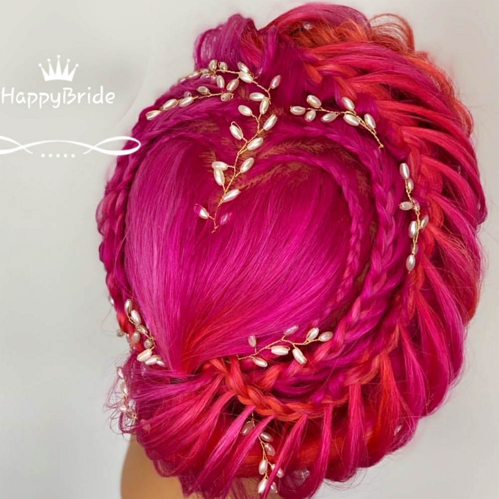 Beautiful Gold & Pearls Hair Accessorie